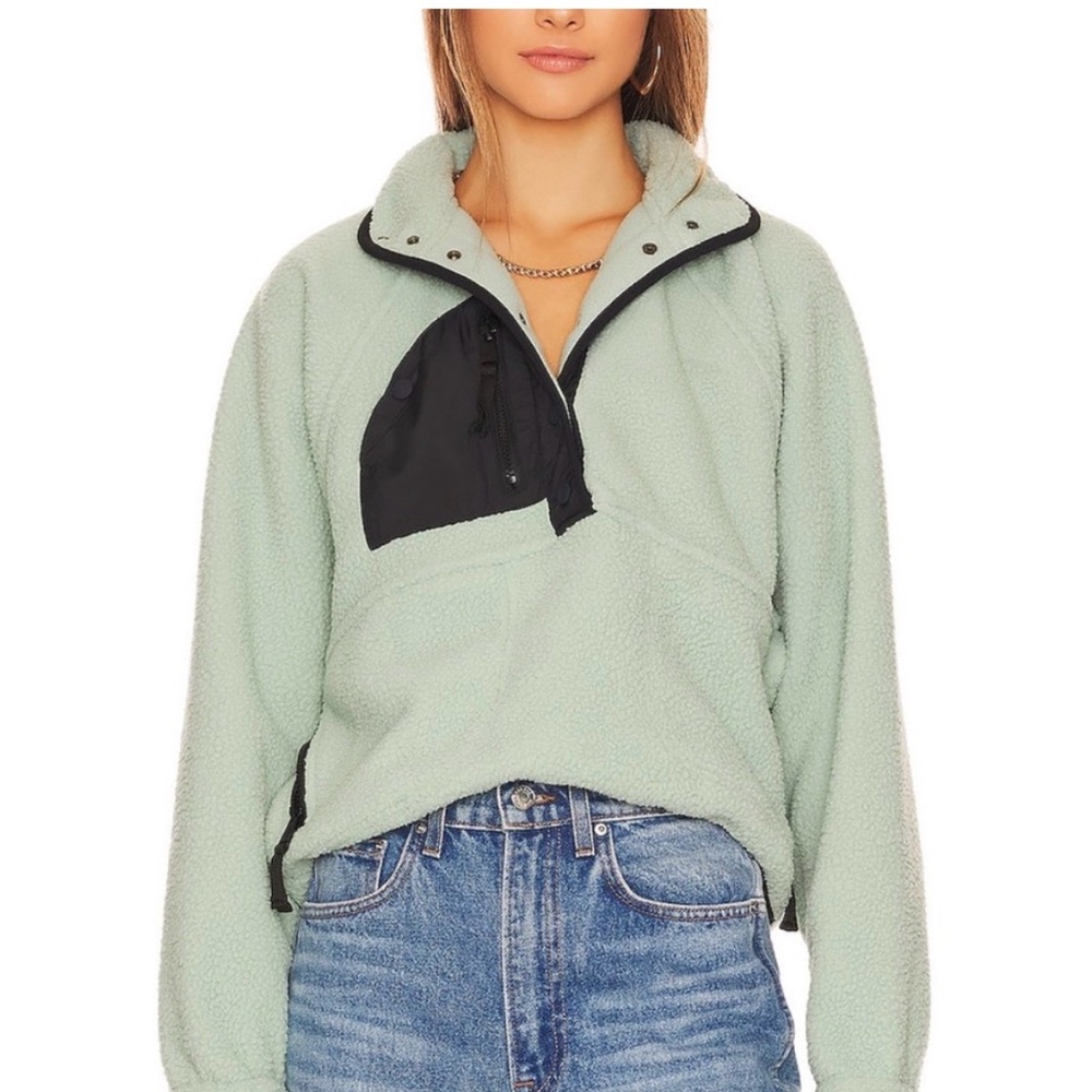 Free People FP Movement Hit the Slopes Pullover XS Aqua
Haze EUC